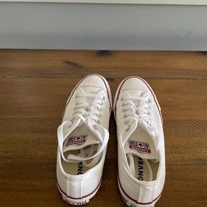 Woman’s converse sneakers